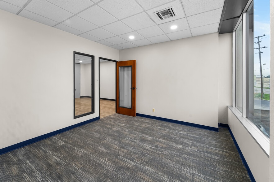 More Photos Of 1800 NE Loop 410, San Antonio Unknown For Lease