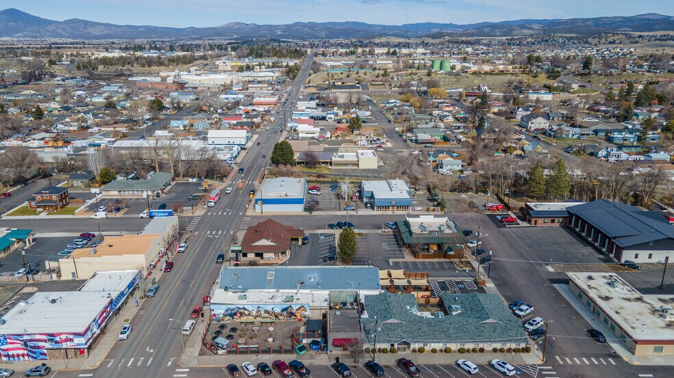 More Photos Of 420 N Main St, Prineville Restaurant For Lease