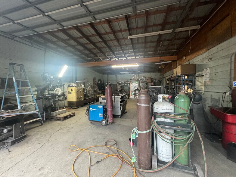 More Photos Of 2505 N Bridge Ave, Weslaco Service For Sale