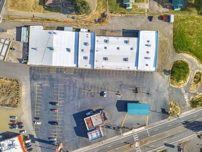 More Photos Of 151 N Douglas Blvd, Winston Unknown For Lease