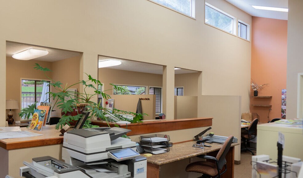 More Photos Of 3689 SW Carman Dr, Lake Oswego Medical For Sale