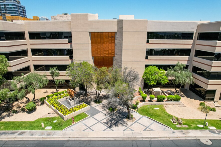 More Photos Of 202 E Earll Dr, Phoenix Medical For Sale