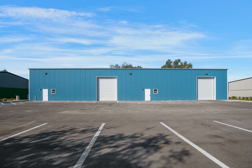 More Photos Of 6730 28th Street Cir E, Sarasota Warehouse For Sale
