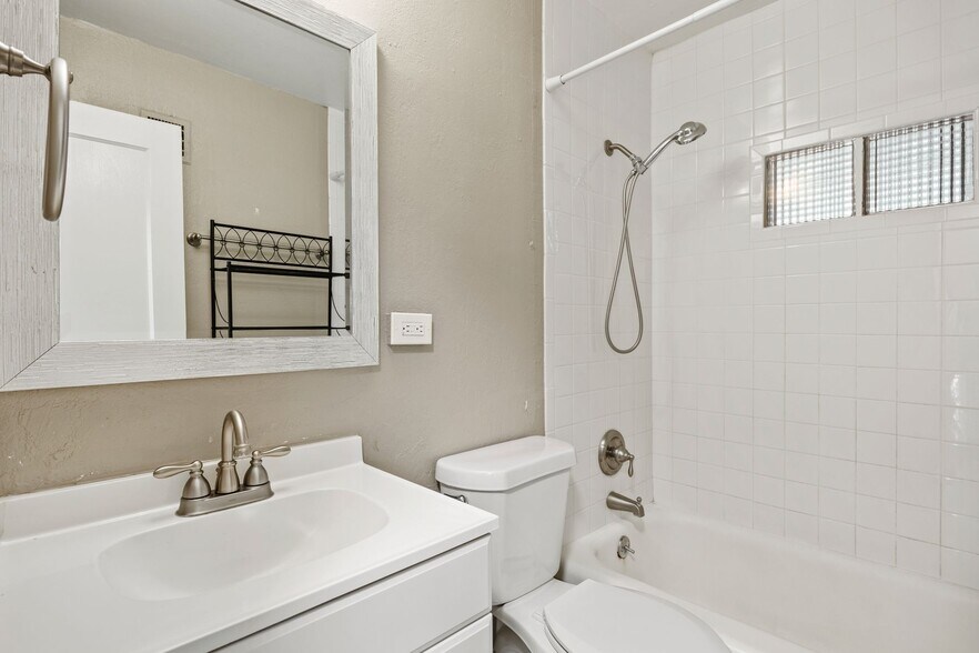More Photos Of 3525 S Bannock St, Englewood Apartments For Sale