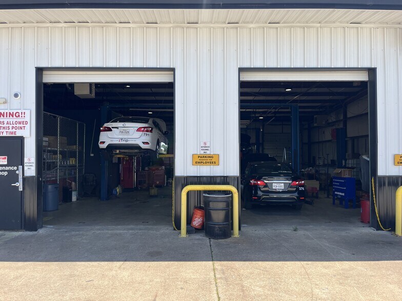 More Photos Of 4201 Langley Rd, Houston Warehouse For Sale