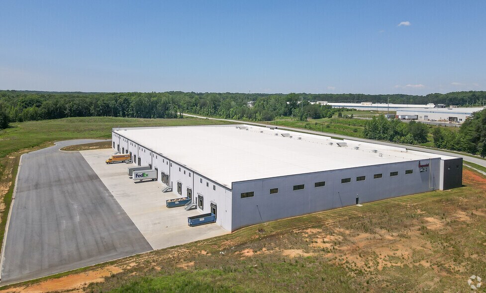 More Photos Of 101 Chamandy Dr, Salisbury Distribution For Sale