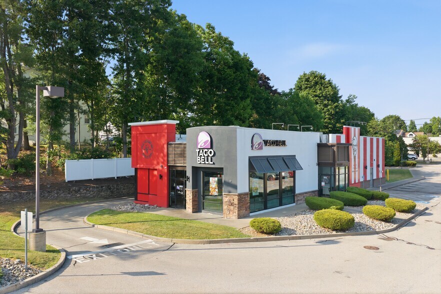 Primary Photo Of 71 E Main St, Webster Freestanding For Lease
