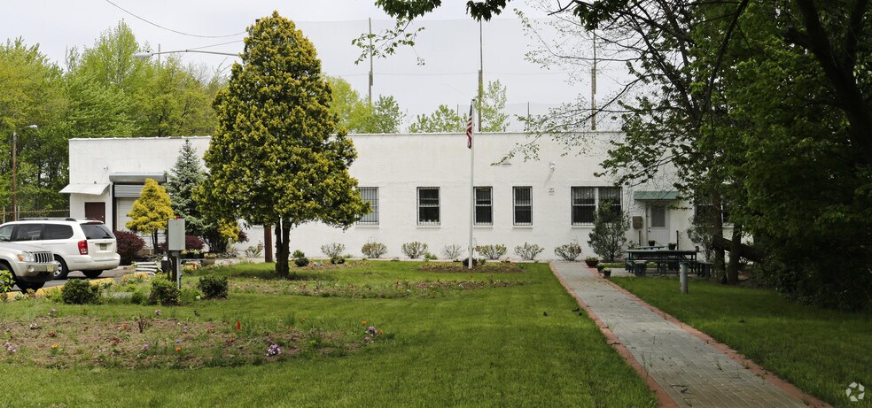 More Photos Of 70 Old Turnpike Rd, Wayne Manufacturing For Lease