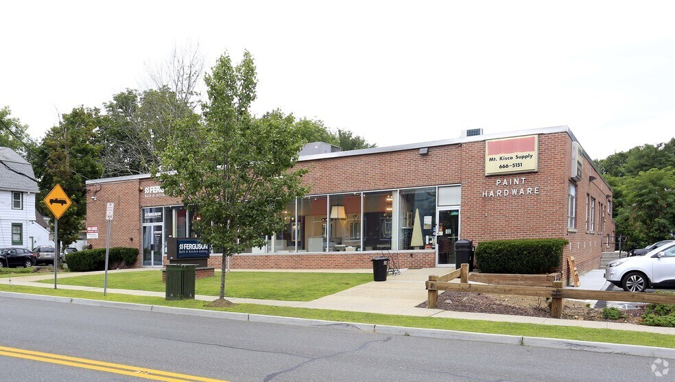 More Photos Of 369 Lexington Ave, Mount Kisco Showroom For Lease