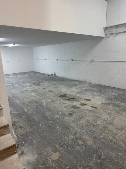 More Photos Of 1590 Foothill Dr, Boulder City Light Distribution For Sale