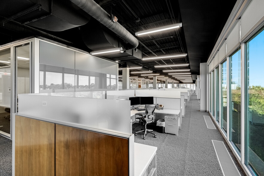 More Photos Of 1050 Satcom Ln, Melbourne Office For Sale