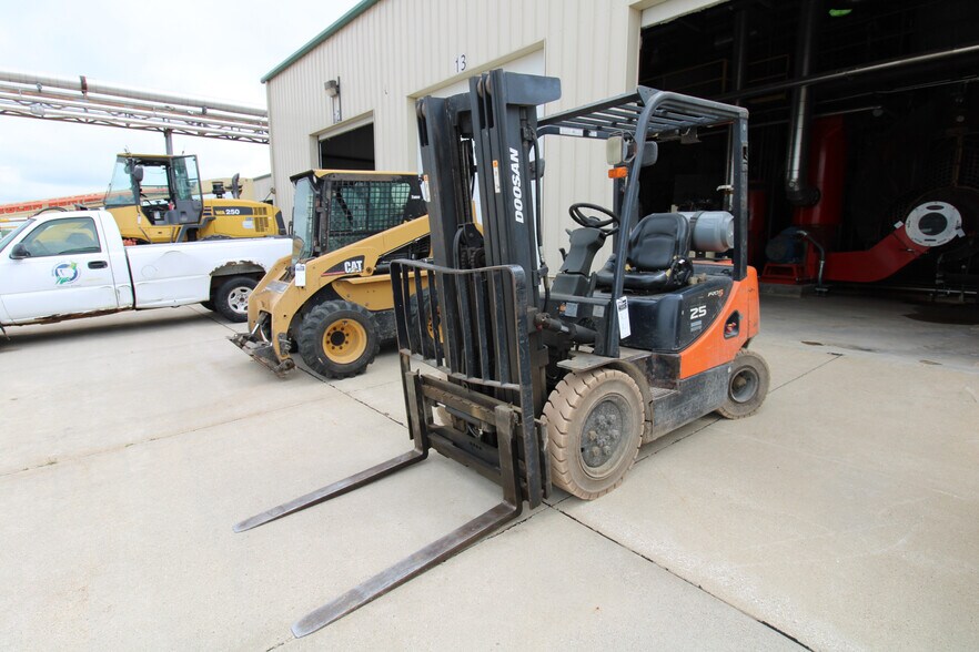 More Photos Of 6059 159th St, Galva Food Processing For Sale
