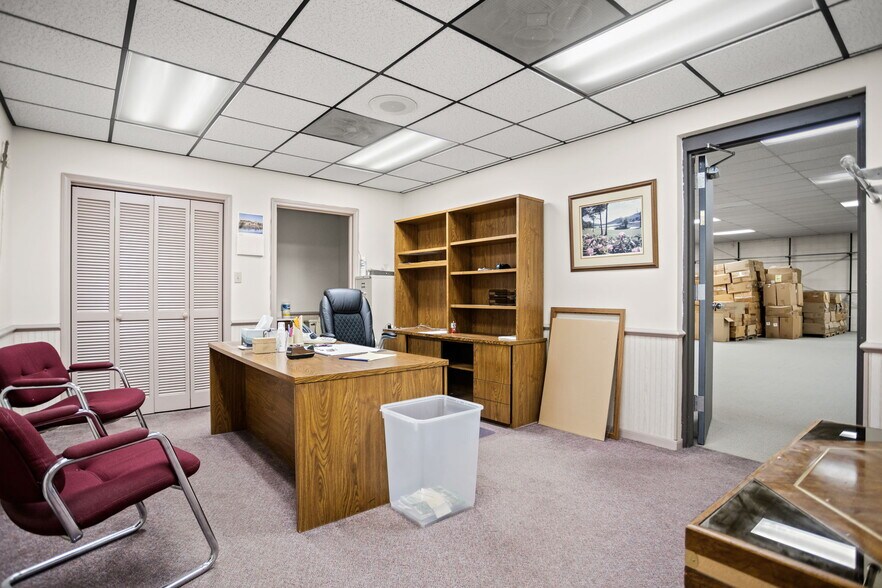 More Photos Of 795 Rice Rd, Spartanburg Light Distribution For Lease