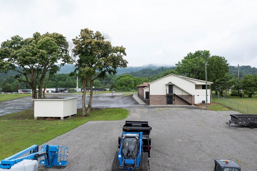 More Photos Of 10022 Rutledge Pike, Knoxville Medical For Sale