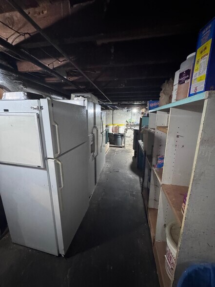 More Photos Of 2924 E Burnside St, Portland Restaurant For Lease