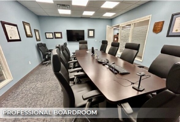 More Photos Of 11816 121 St NW, Edmonton Office For Sale