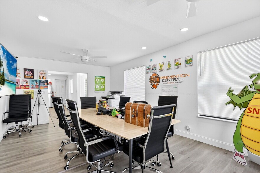 More Photos Of 129 N 5th St, Fort Pierce Storefront Retail Residential For Lease