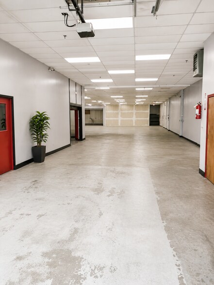More Photos Of 20 Crescent St, Stamford Warehouse For Sale