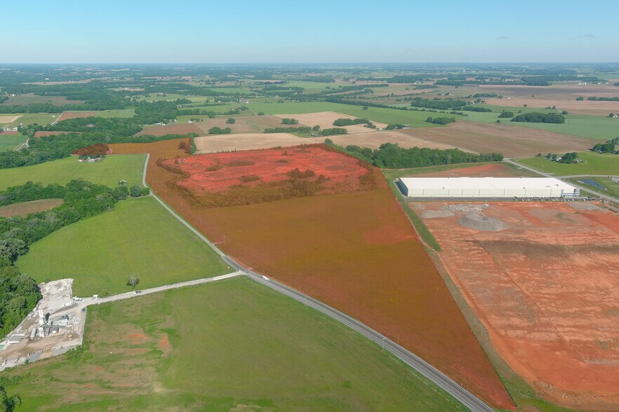 More Photos Of Eubanks Road (136.36 Acres), Portland Land For Sale