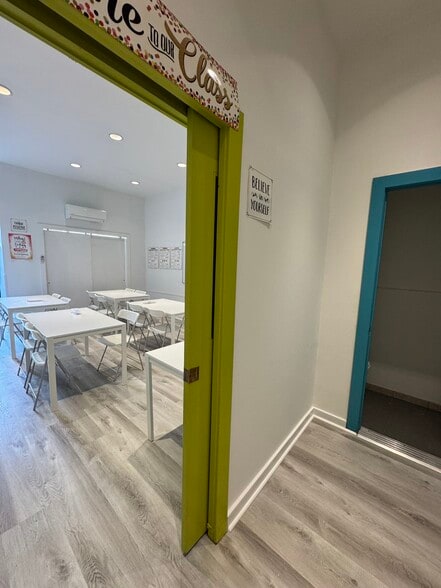 More Photos Of 8266 Austin St, Kew Gardens Storefront Retail Office For Lease