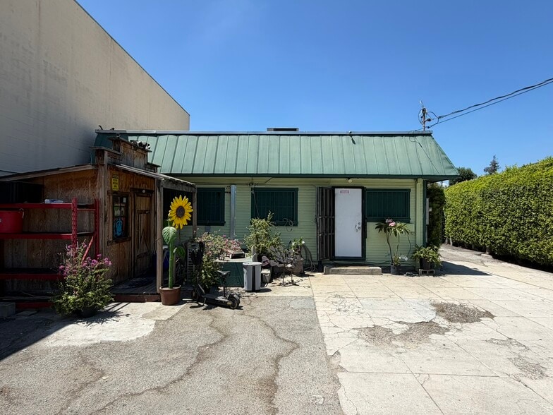 More Photos Of 480 S Rosemead Blvd, Pasadena Office For Sale