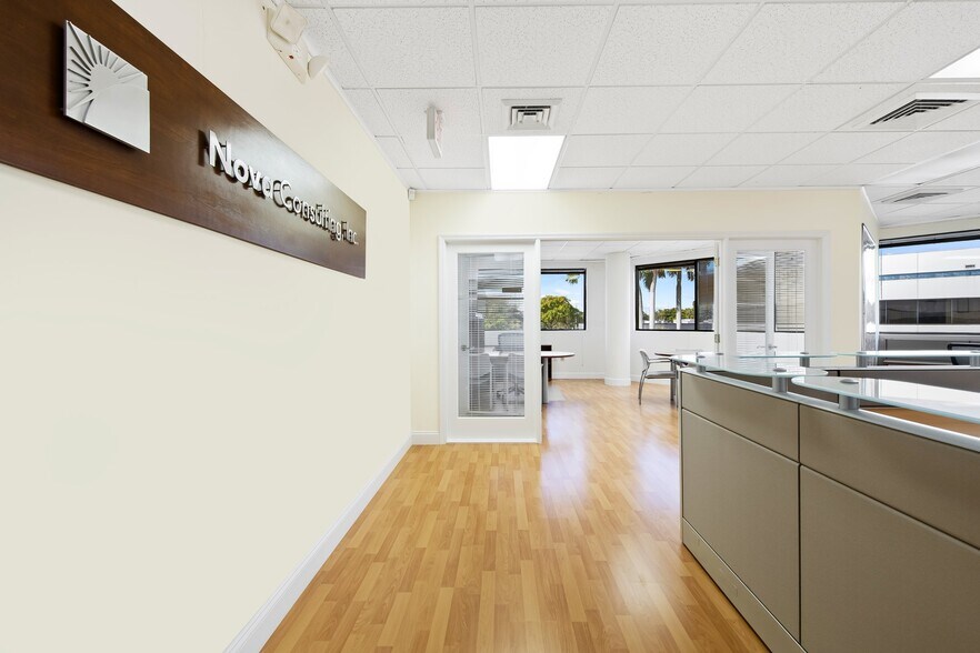 More Photos Of 3323 W Commercial Blvd, Fort Lauderdale Office For Sale