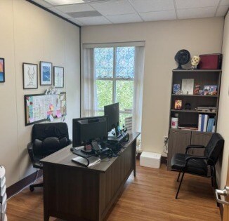 More Photos Of 1540 Purdue Dr, Fayetteville Medical For Sale