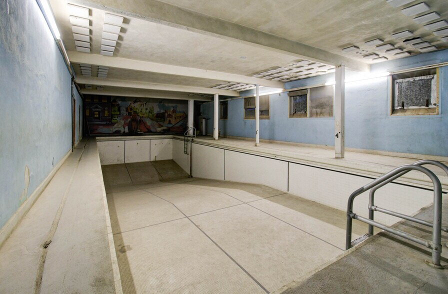 More Photos Of 155 S Miami Ave, Miami Storefront Retail Residential For Sale