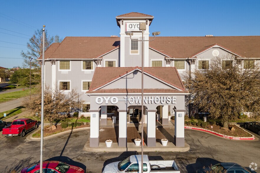 More Photos Of 4400 Highline Blvd, Oklahoma City Hotel For Sale