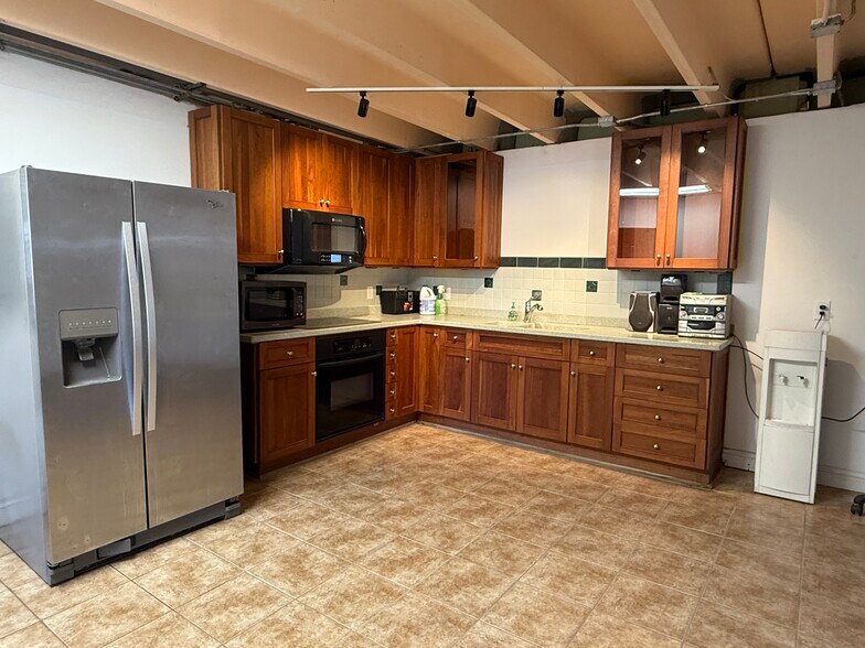 More Photos Of 12388 Starkey Rd, Largo Warehouse For Sale