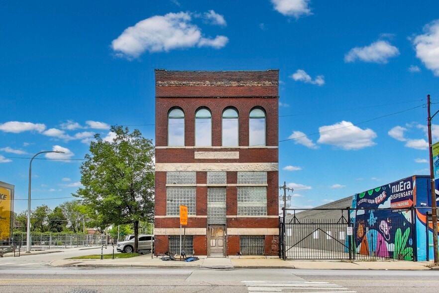 Primary Photo Of 1312 W North Ave, Chicago Loft Creative Space For Sale