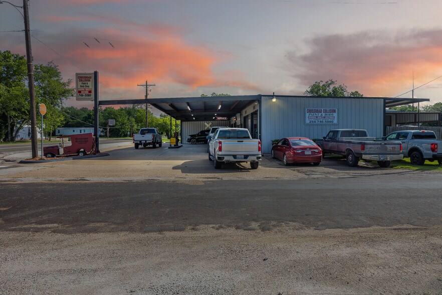 More Photos Of 418 S Commerce St, Bremond Auto Repair For Sale