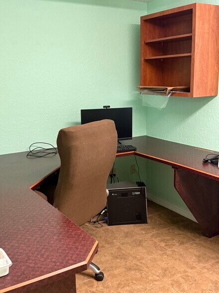 More Photos Of 1116 Us-17, Palatka Medical For Lease