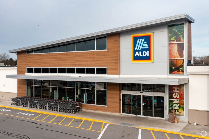 More Photos Of 800-810 Paul Rd, Rochester Unknown For Lease