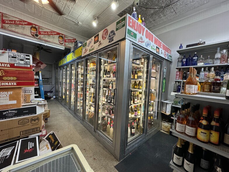 More Photos Of 39 Ridge Rd, Lyndhurst Storefront Retail Residential For Sale