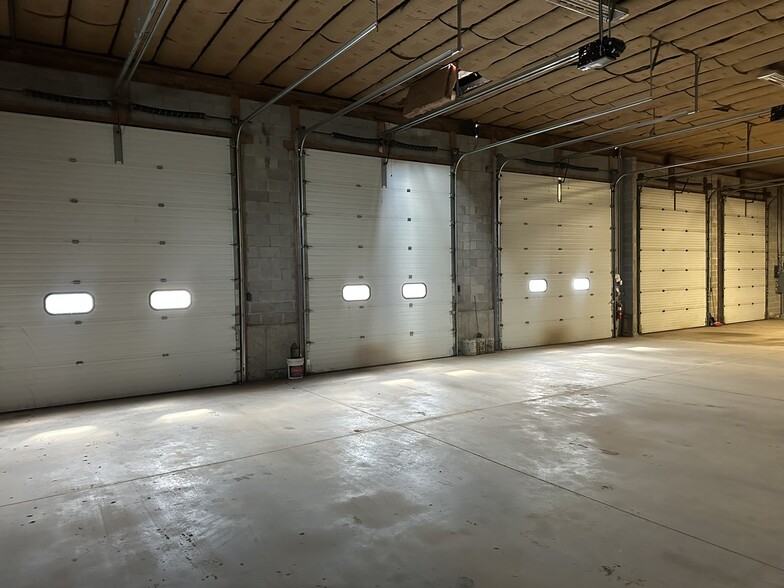 More Photos Of 238 Ledyard St, Hartford Auto Repair For Lease