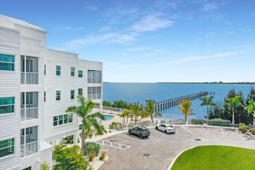 More Photos Of 14550 River Beach Dr, Port Charlotte Apartments For Sale