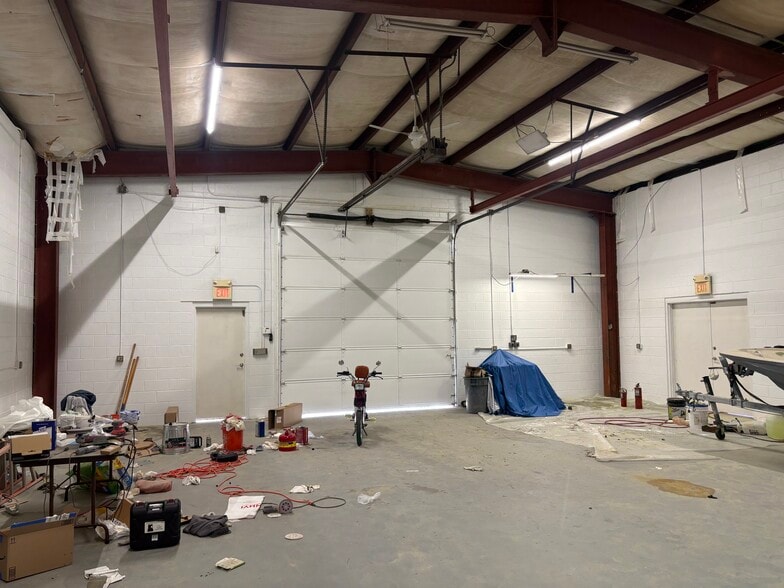 More Photos Of 1501 Willis Rd, Richmond Warehouse For Lease