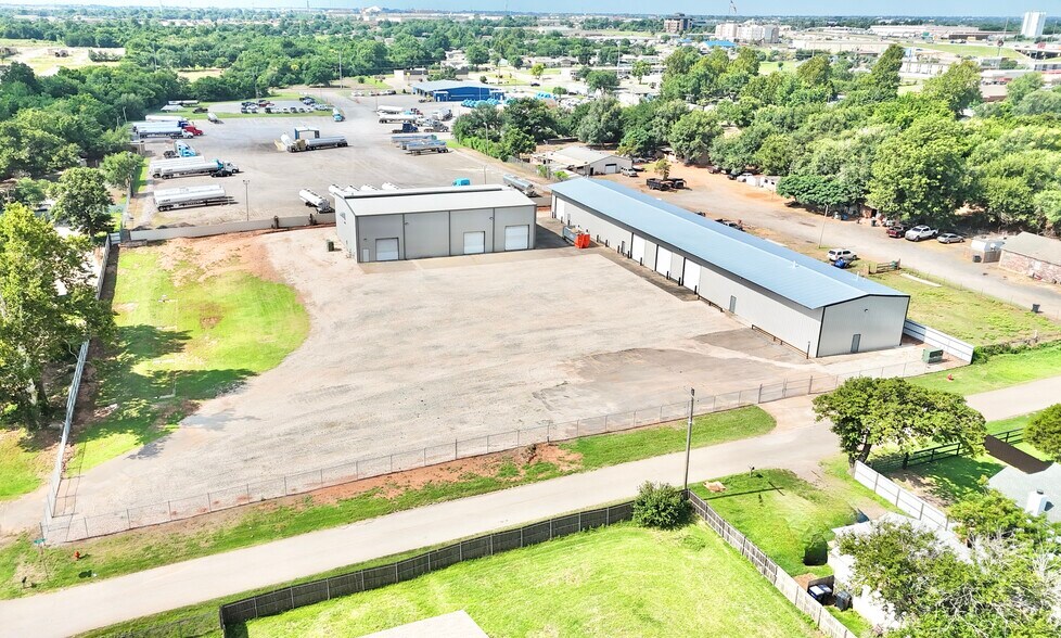 Primary Photo Of 1626 SE 40th St, Oklahoma City Service For Lease