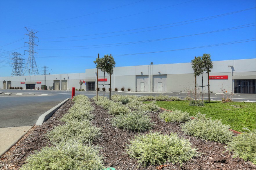 More Photos Of 2645-2668 Pacific Park Dr, Whittier Warehouse For Lease