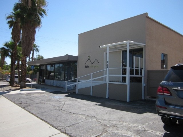 More Photos Of 693 E Sunny Dunes Rd, Palm Springs General Retail For Sale