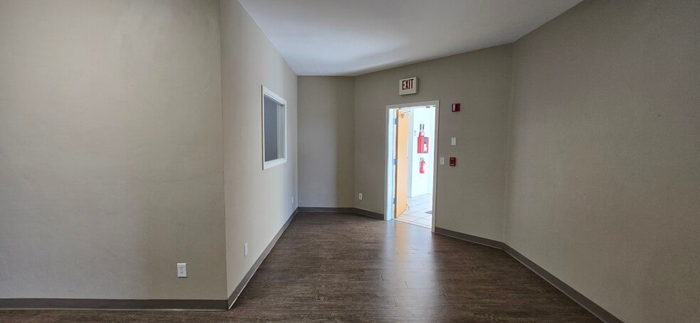 More Photos Of 172 Merritt St, Prescott Medical For Lease