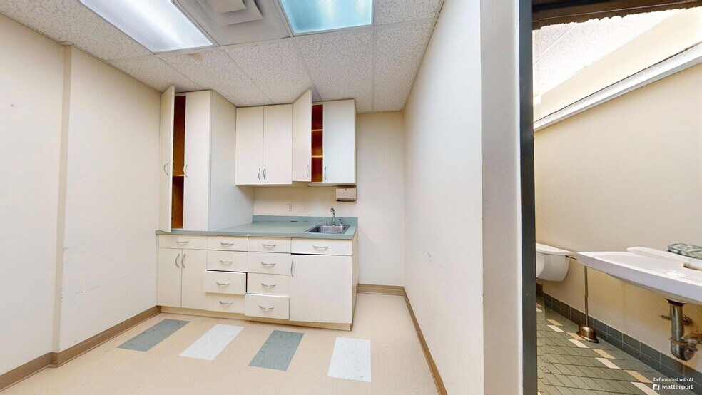 More Photos Of 1725 E 12th St, Brooklyn Medical For Lease