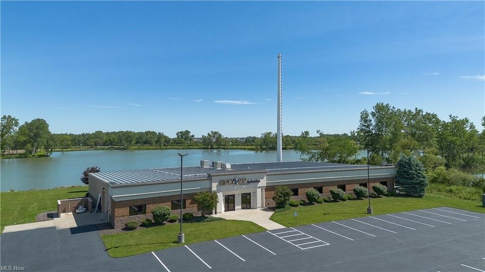 More Photos Of 319 Howard Dr, Sandusky Office For Sale