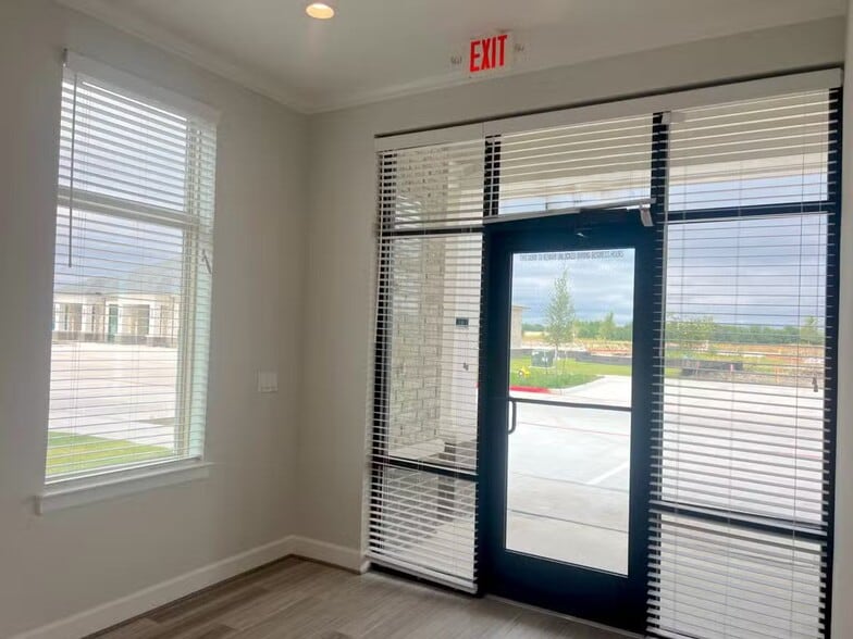 More Photos Of 3801 N Central Expy, McKinney Office For Lease