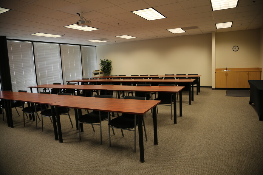 More Photos Of 1000 Apollo Way, Santa Rosa Loft Creative Space For Lease