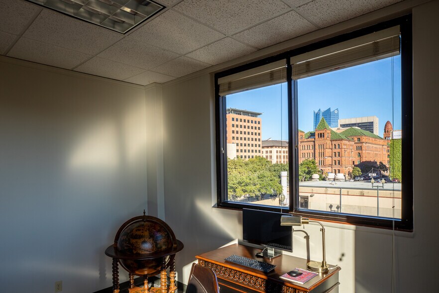 More Photos Of 214-224 Dwyer Ave, San Antonio Office Residential For Sale