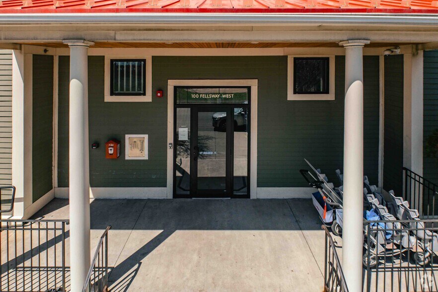 More Photos Of 100 Fellsway W, Somerville Apartments For Lease