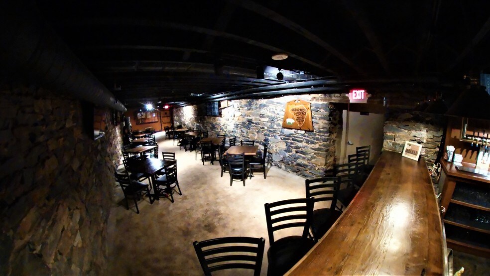 More Photos Of 27-31 E Main St, Lititz Restaurant For Lease
