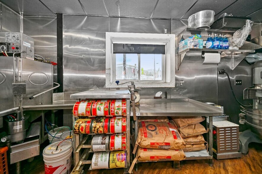 More Photos Of 37249 State Hwy 23, Grand Gorge Flex For Sale